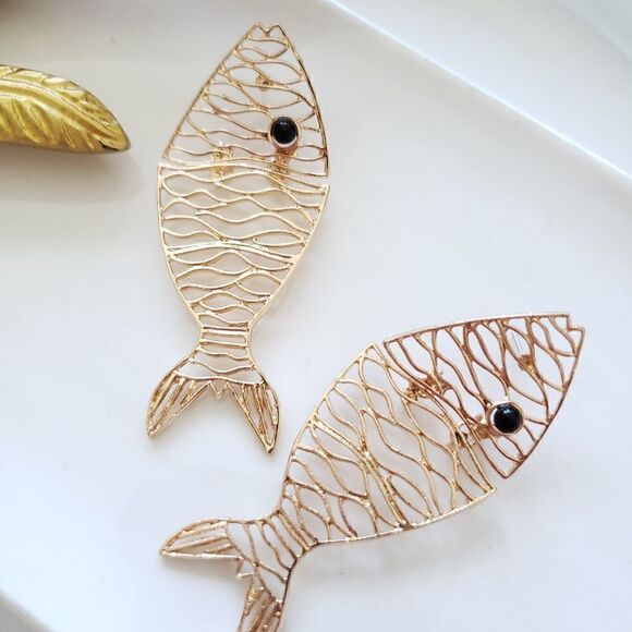 New! Zara Fish Earrings - Picture 4 of 7